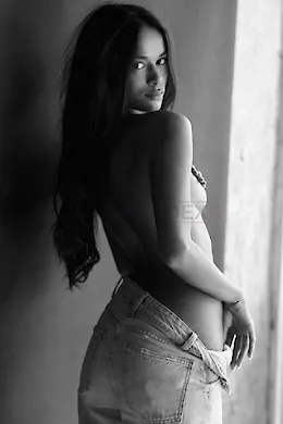 Alla - picture 1 of 6