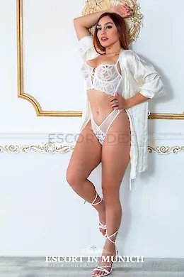 Dalia - picture 1 of 5