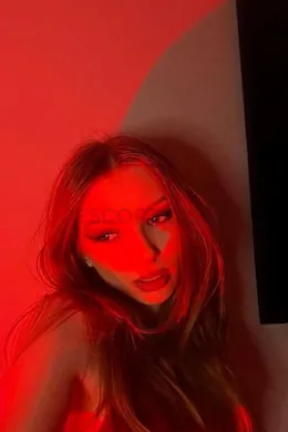 Ellie - picture 1 of 6