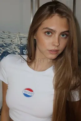 Jennifer - picture 1 of 6