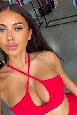 Loretta - picture 1 of 6