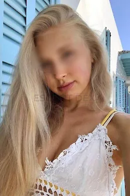 Isabell - picture 1 of 6