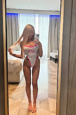 Halya - picture 1 of 8