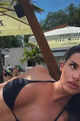 Dora - picture 1 of 6