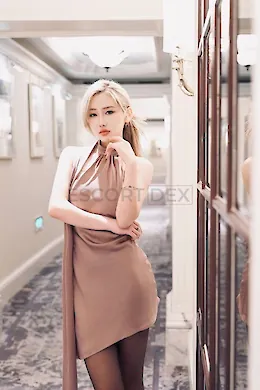 KIRA - picture 1 of 7