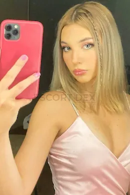 Brenda - picture 1 of 6