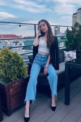 ERIKA - picture 1 of 5