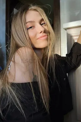 Bonny - picture 1 of 6