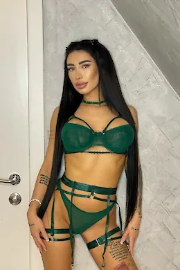 Renata - picture 1 of 6