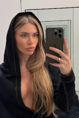 Helia - picture 1 of 6