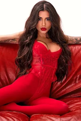 Catriona - picture 1 of 9