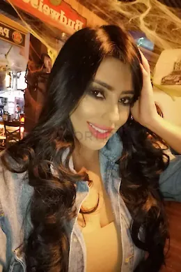 Marilyn - picture 1 of 6