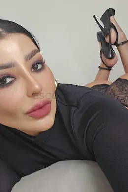 Marilyn - picture 1 of 6