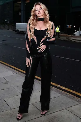 Barbie - picture 1 of 9