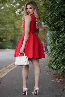 Lucretia - picture 13 of 6