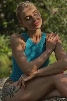 Priscilla - picture 1 of 6