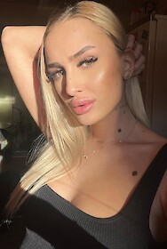 Monika available in Londen