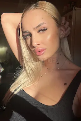 Monika - picture 2 of 6