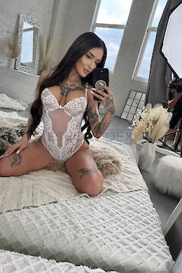 Evelina - picture 1 of 6