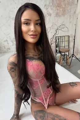 Evelina - picture 1 of 6