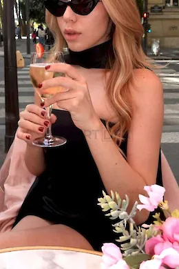 Sandy - picture 1 of 9