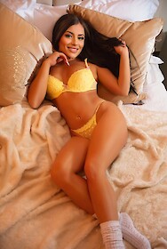 Hellen available in London