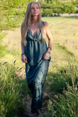 Essie - picture 1000072256 of 6