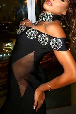 Cornelia - picture 1 of 8