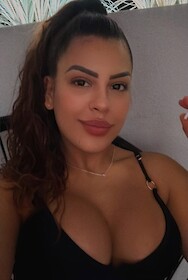 Ruiva available in Londen