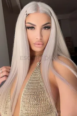 Alexia - picture 1 of 6