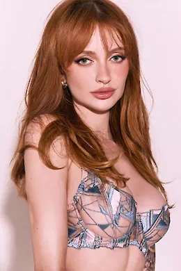 Akari - picture 1 of 9