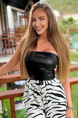 Tiffa - picture 3 of 6