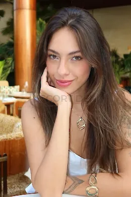 Yasmin Castro - picture 1 of 6