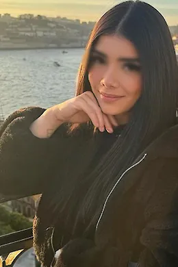 Aleyna - picture 1 of 7