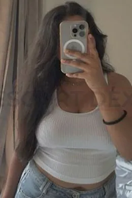 Yami Kaur - picture 6 of 3