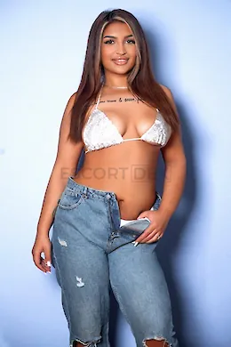 Lorena - picture 2 of 4