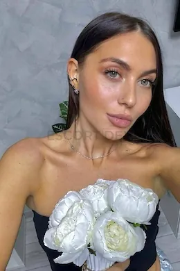 Darina - picture 1 of 5