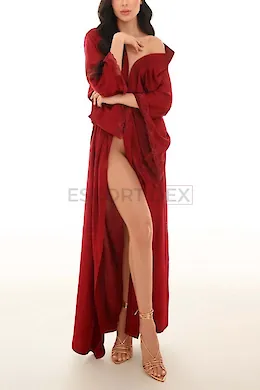 Ashley - picture 1 of 8