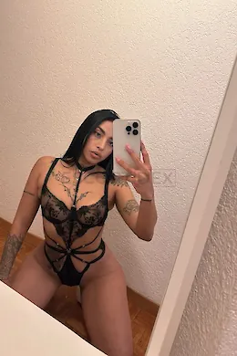 Alysa - picture 2 of 5