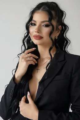 Mimi - picture 5 of 6