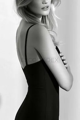 Alaia - picture 1 of 9