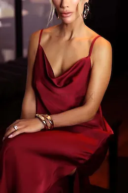 Clara - picture 1 of 9