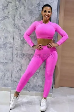 Roxy - picture 1 of 8