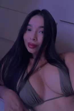 ANDREA - picture 1 of 7