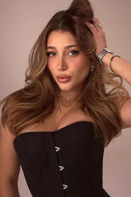 Beatrice - picture 1 of 9