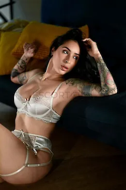 Adry - picture 8 of 6