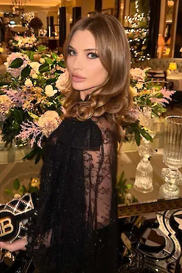 Annie - picture 1 of 9