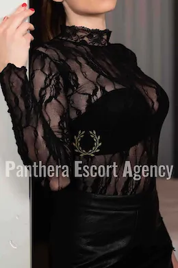 Elise - picture 1 of 6