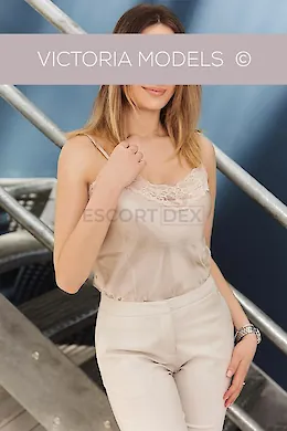 Lea - picture 7 of 6