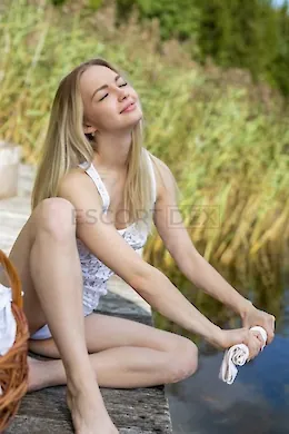 Alisa - picture 1 of 6